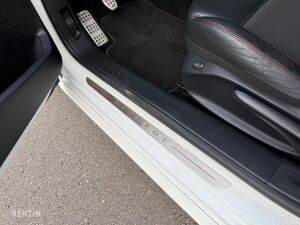Peugeot 208 GTI - 2014