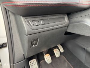 Peugeot 208 GTI - 2014