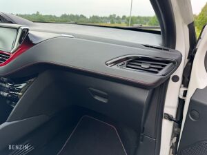 Peugeot 208 GTI - 2014