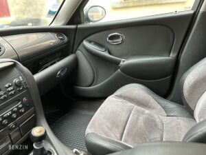 MG ZT V6 - 2002