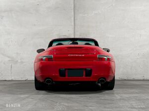 Porsche 911 type 996 Carrera 4 Cabriolet - 2000