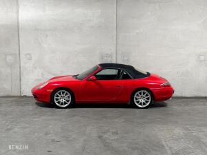 Porsche 911 type 996 Carrera 4 Cabriolet - 2000