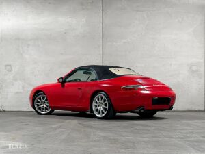 Porsche 911 type 996 Carrera 4 Cabriolet - 2000