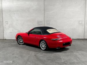 Porsche 911 type 996 Carrera 4 Cabriolet - 2000