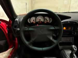 Porsche 911 type 996 Carrera 4 Cabriolet - 2000