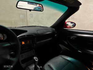 Porsche 911 type 996 Carrera 4 Cabriolet - 2000