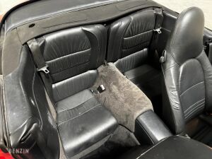 Porsche 911 type 996 Carrera 4 Cabriolet - 2000