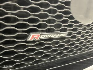 Land Rover Range Rover Velar P400e R-Dynamic SE - 2023
