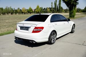 Mercedes-Benz C 63 AMG W204 - 2009