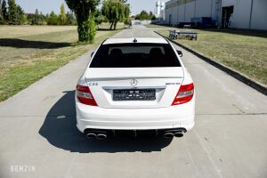 Mercedes-Benz C 63 AMG W204 - 2009