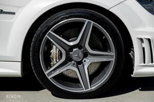 Mercedes-Benz C 63 AMG W204 - 2009