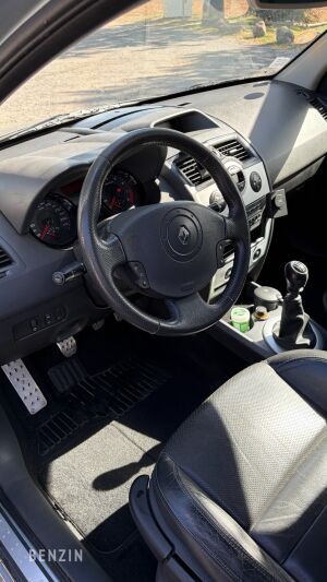 Renault Megane 2 RS - 2004