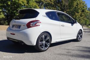 Peugeot 208 GTI - 2013