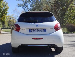 Peugeot 208 GTI - 2013