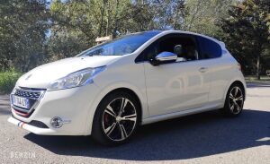 Peugeot 208 GTI - 2013