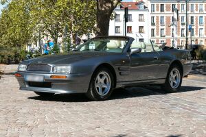 Aston Martin Virage Volante