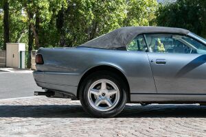 Aston Martin Virage Volante