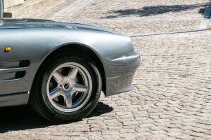 Aston Martin Virage Volante