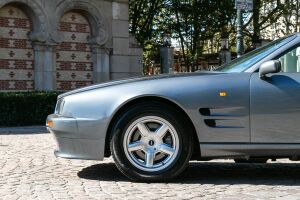Aston Martin Virage Volante