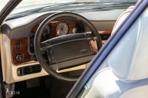 Aston Martin Virage Volante