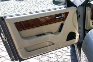 Aston Martin Virage Volante
