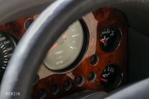 Aston Martin Virage Volante