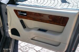 Aston Martin Virage Volante