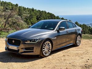 Jaguar XE 2.0d - 2016