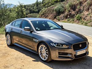 Jaguar XE 2.0d - 2016