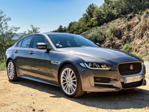 Jaguar XE 2.0d - 2016