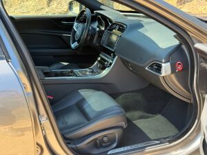 Jaguar XE 2.0d - 2016