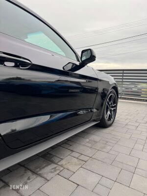 Ford Mustang EcoBoost - 2019