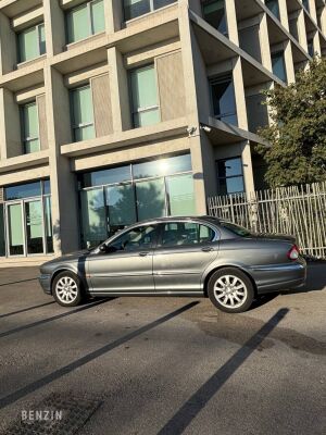 Jaguar X-Type 2.5 V6 - 2003