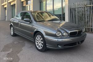 Jaguar X-Type 2.5 V6 - 2003