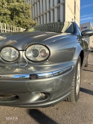 Jaguar X-Type 2.5 V6 - 2003