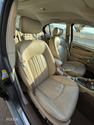 Jaguar X-Type 2.5 V6 - 2003
