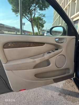 Jaguar X-Type 2.5 V6 - 2003