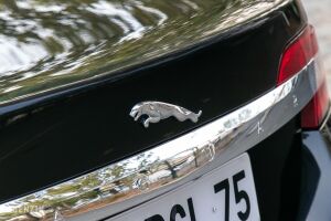 Jaguar XF SV8 1ère main - 2008