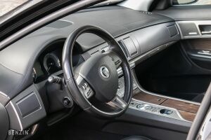 Jaguar XF SV8 1ère main - 2008