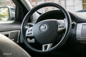 Jaguar XF SV8 1ère main - 2008