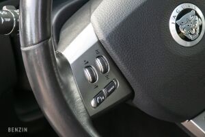 Jaguar XF SV8 1ère main - 2008