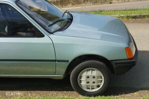 Peugeot 205 GR 19k km - 1985