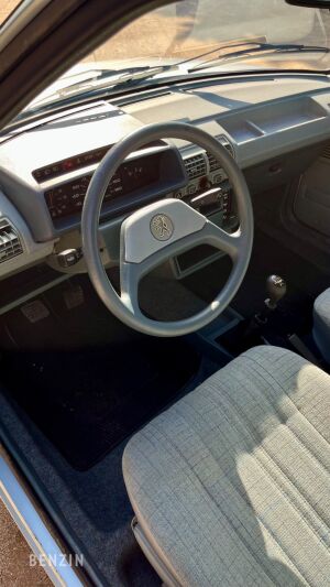Peugeot 205 GR 19k km - 1985