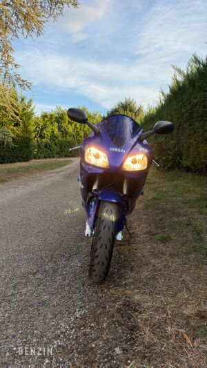Yamaha YZF-R1 RN01 - 1998