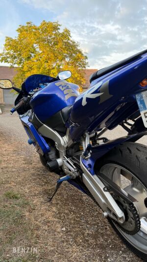 Yamaha YZF-R1 RN01 - 1998
