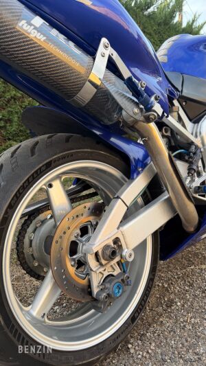 Yamaha YZF-R1 RN01 - 1998
