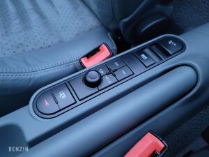 Audi TT Roadster 1.8T 180 Quattro 30k km - 2002 in vendita all'asta su Benzin – foto 86/171