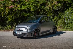 Abarth 695 Biposto 9k km - 2019 2018 à vendre aux enchères sur Benzin – photo 1/220