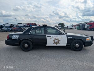 Ford Crown Victoria Police Interceptor - 2008 à vendre aux enchères sur Benzin – photo 7/42