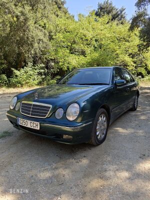 Mercedes-Benz E240 W210 - 1999 à vendre aux enchères sur Benzin – photo 2/59